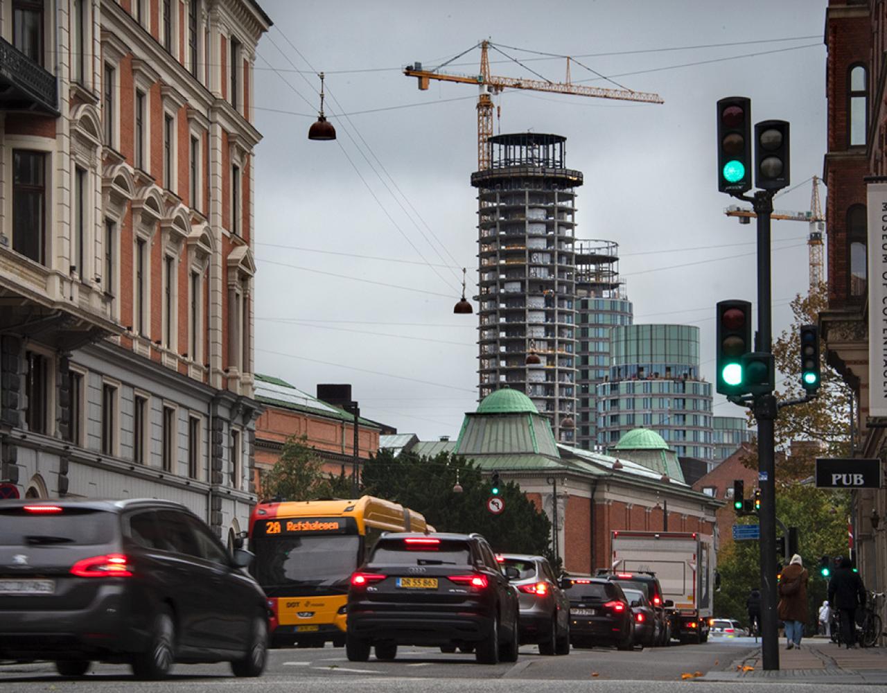 Postbyens højeste tårn har nu stort set nået sine 106,5 meters højde.
